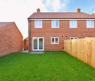 3 bedroom semi-detached house to rent - Photo 6