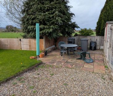 2 bedroom semi-detached house to rent - Photo 6