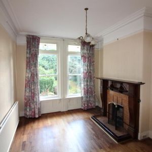 Rocklands, 40 Belfast Road, Newry, BT34 1QA - Photo 2