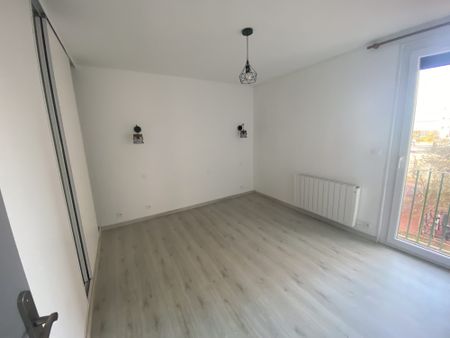 Location Appartement 3 pièces 48m² ST CYPRIEN 66750 - Photo 3