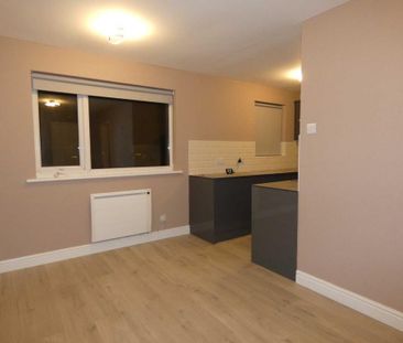 Studio to rent - Photo 6