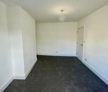 3 bedroom apartment to rent - Photo 3