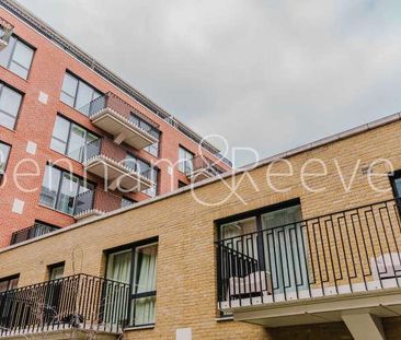 Royal Arsenal Riverside, Thunderer Walk, SE18 - Photo 2