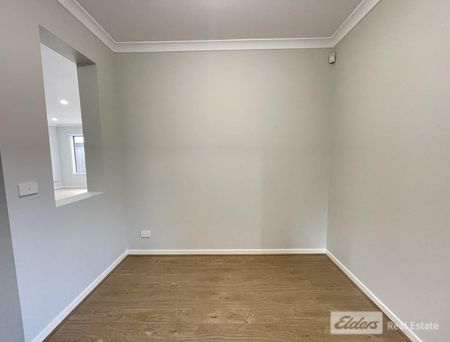 Move in before Christmas!! - Photo 3