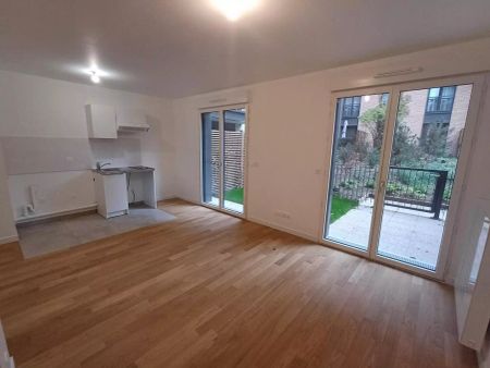 location Appartement T1 DE 30.1m² À COURBEVOIE - Photo 2