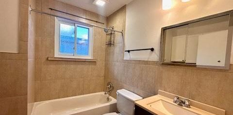 NE PAYEZ RIEN AVANT LE 1ER DECEMBRE.... COMME NEUF, NORD DE SHERBROOKE, GRAND 4 1/2, BALCONS, VUE SUR PARC, TRANQUILLE, RENOVÉ, CUISINE NEUVE... - Photo 2