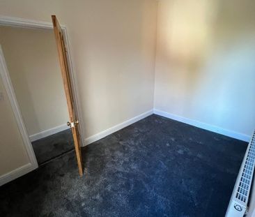 2 Bed Terraced House, Park Road, B67 - Photo 3