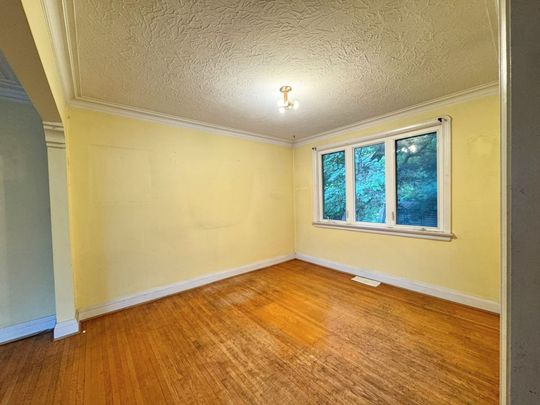 For Lease - 20 West Hill Drive Unit# Main floor, Toronto, Ontario - Photo 1