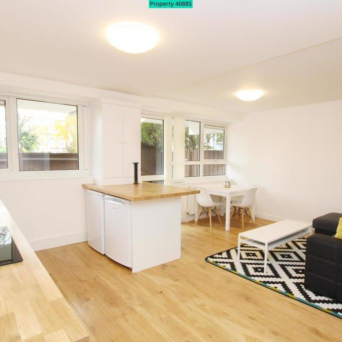 3 bedroom flat to rent - Photo 1