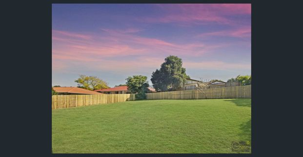 LOCATION!! LOCATION!! LOCATION!! - Photo 1