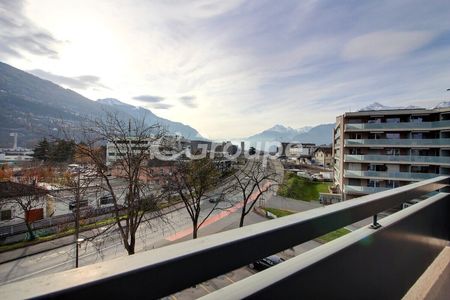 Renovated studio for rent a few steps from the city center of Sion. - Photo 3