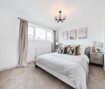 2 bedroom end of terrace house to rent - Photo 3