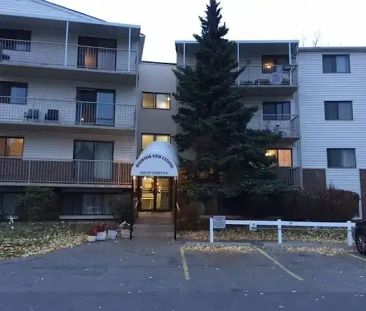 Beautiful 2 Bedroom Apt, close to U of C, Foothills and Children's ... - Photo 1