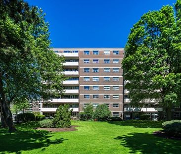 111 and 121 Combermere Drive - Photo 2