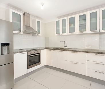 1/37 Moore Street, Morningside QLD 4170 - Townhouse For Rent | Domain - Photo 1