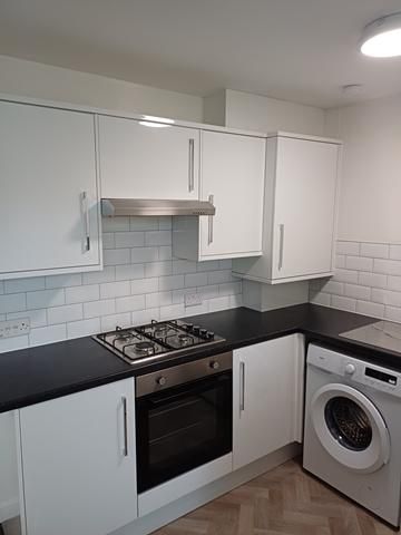 2 bedroom ground floor flat to rent - Photo 4