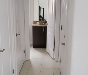 Detached Home For Lease | X8023644 - Photo 6