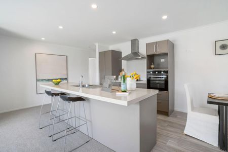 Beautiful standalone home in Papatoetoe - spacious, modern and perfectly located! - Photo 2