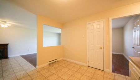 316 Acadie Avenue - Photo 2