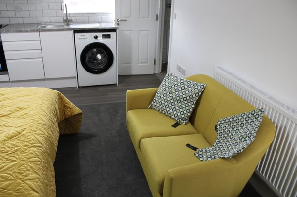 1 bedroom flat to rent - Photo 1