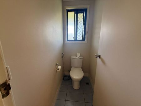 Stunning Family home! - Photo 3