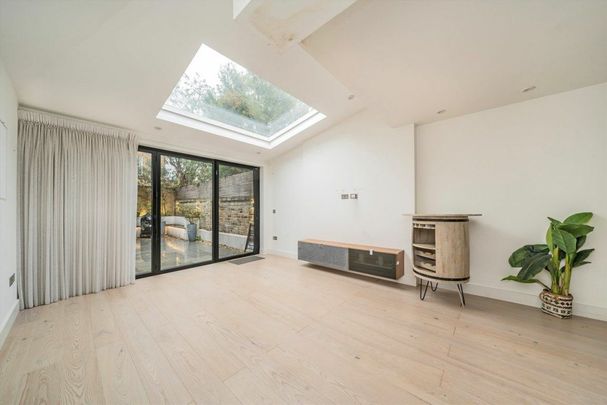 Epirus Road, Fulham, SW6 - Photo 1