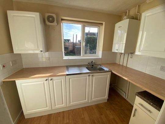 1 bedroom semi-detached house to rent - Photo 1