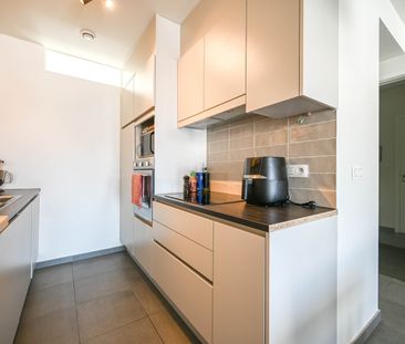 Lichtrijk appartement te huur nabij centrum Harelbeke - Photo 3