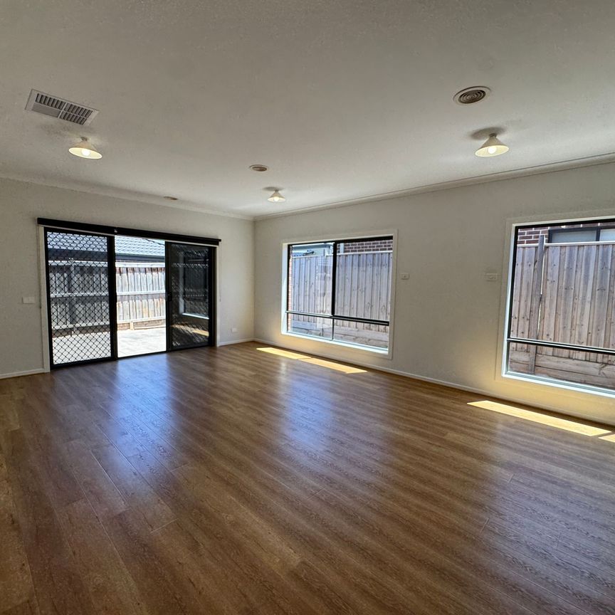 Beautiful Abode with All the Convenience - Photo 1