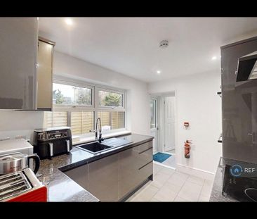 1 bedroom in a house share to rent - Photo 6