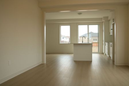 For Lease - 37 Stockholm Road, Barrie, Ontario - Photo 4