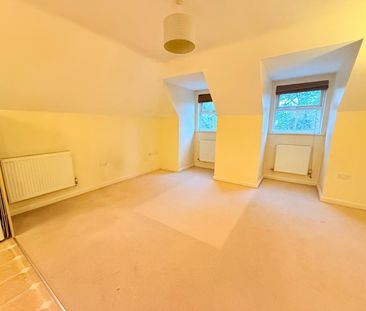 Cody Court, Farnborough, Hampshire, GU14 - Photo 5