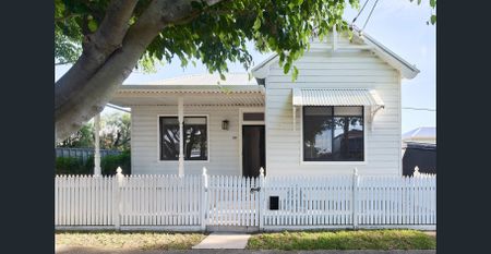 Home in the Heart of Convenience - Photo 3