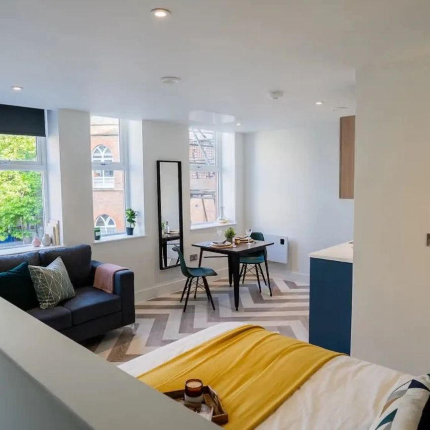 Medium Studio Apartment - Photo 1