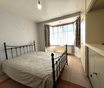 Wood Close, NW9 - Photo 5