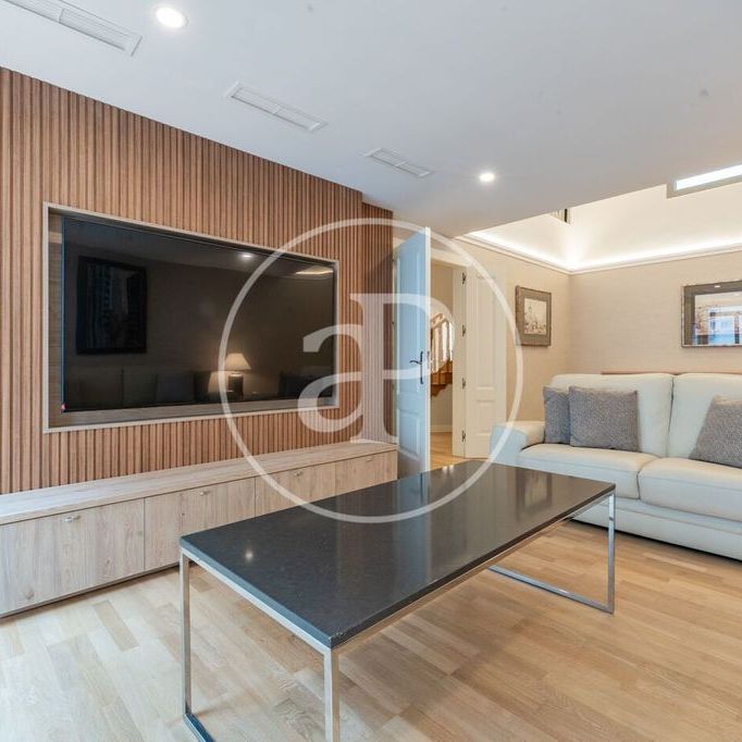 4 bedroom luxury Flat for rent in Madrid, Autonomous Region of Madrid - Photo 1