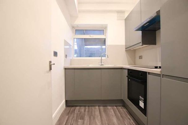 Warminster Road, London, SE25 - Photo 1