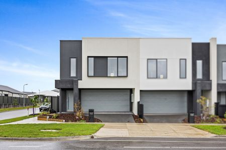 Contemporary Living in Mickleham - Photo 3