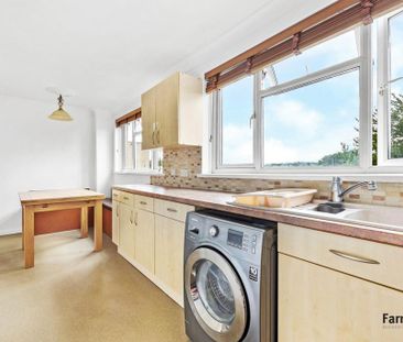 1 bedroom in a flat share to rent - Photo 4