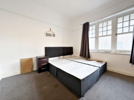 5 bedroom flat to rent - Photo 3
