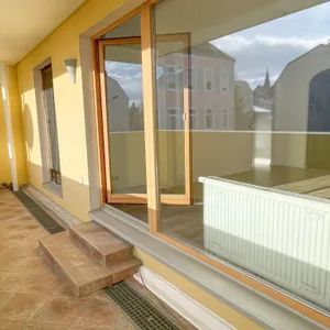 1230// Sonnige 2 Zimmer - mit Aussicht und Loggia! - Photo 3