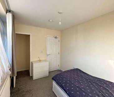 Room, St Fabians Drive, Chelmsford, CM1 - Photo 1