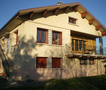 Location maison 5 pièces 115 m² à Villieu-Loyes-Mollon (01800) - Photo 1