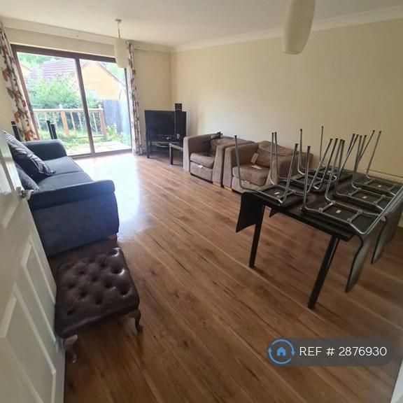 6 bedroom detached house to rent - Photo 1