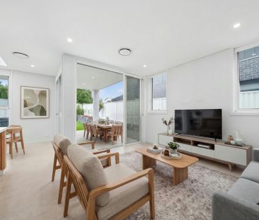 72b Glassop Street - Photo 1