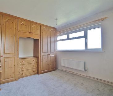 2 bedroom House To Let - Photo 3