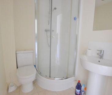 2 bed flat to rent in 6 The Waves, BH5 1AA - Photo 6