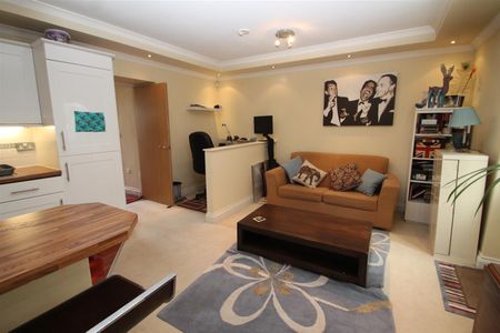 London Road, High Wycombe - Photo 3