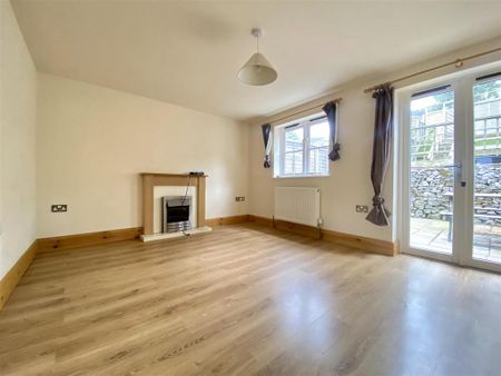 3 bedroom terraced house to rent - Photo 2