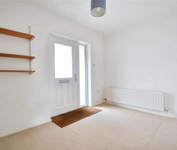 4 bedroom detached house to rent - Photo 6